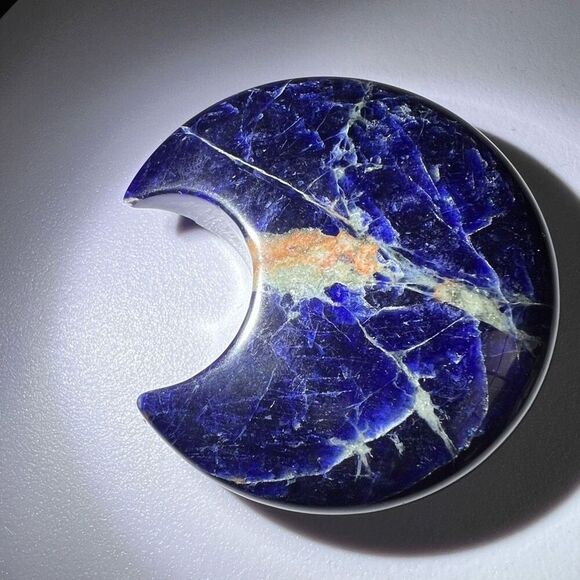 Sodalite Crystal Moon Carving (#2) - Picture 5 of 10